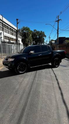 MITSUBISHI L200 TRITON 3.2 HPE 4X4 CD 16V TURBO INTERCOOLER DIESEL 4P AUTOMÁTICO MITSUBISHI L200 TRITON 3.2 HPE 4X4 CD 16V TURBO INTERCOOLER DIESEL 4P AUTOMÁTICO